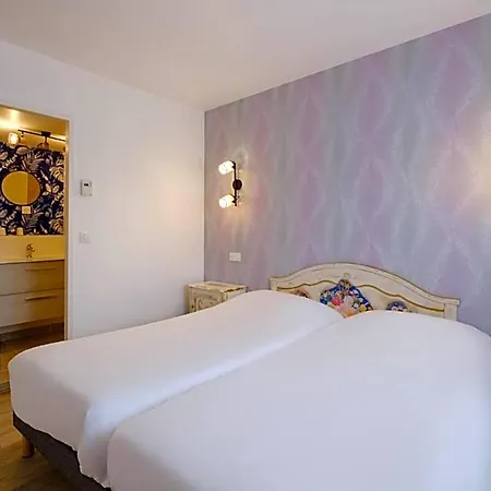 Hotel Eqynox